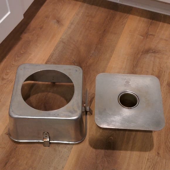 Square Aluminum Tube Cake Pan - Picture 7 of 7